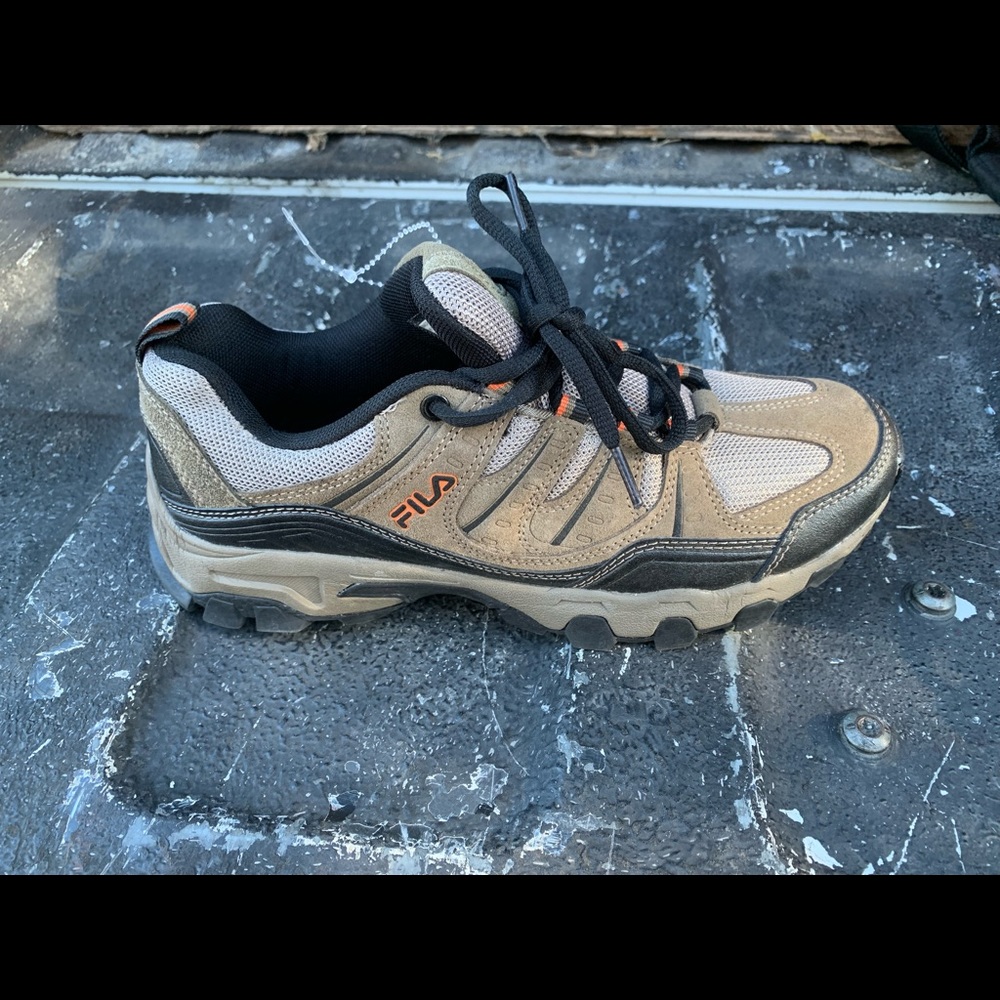 NEW Men's Fila Midland Trail Hiking Athletic Shoe Brown Black Size 8 RIGHT SHOE